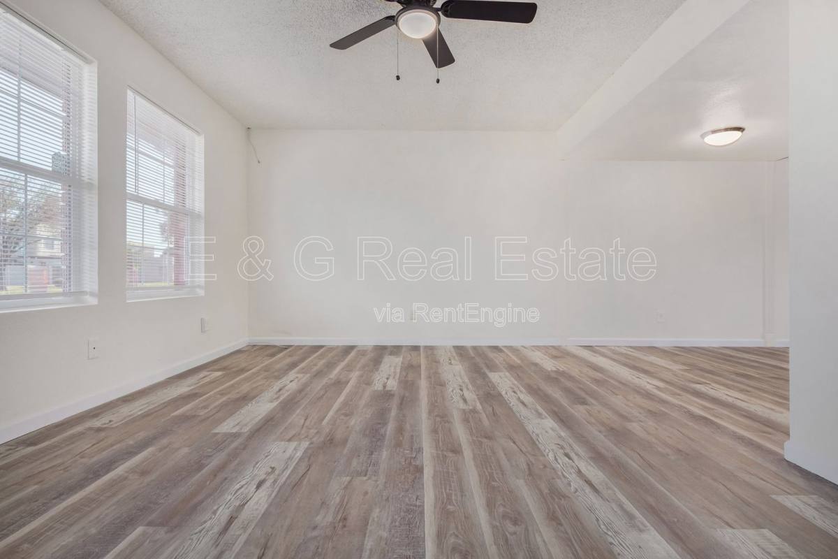 Townhouse for rent at 1029 E Bendix Dr, Tempe, AZ 85283