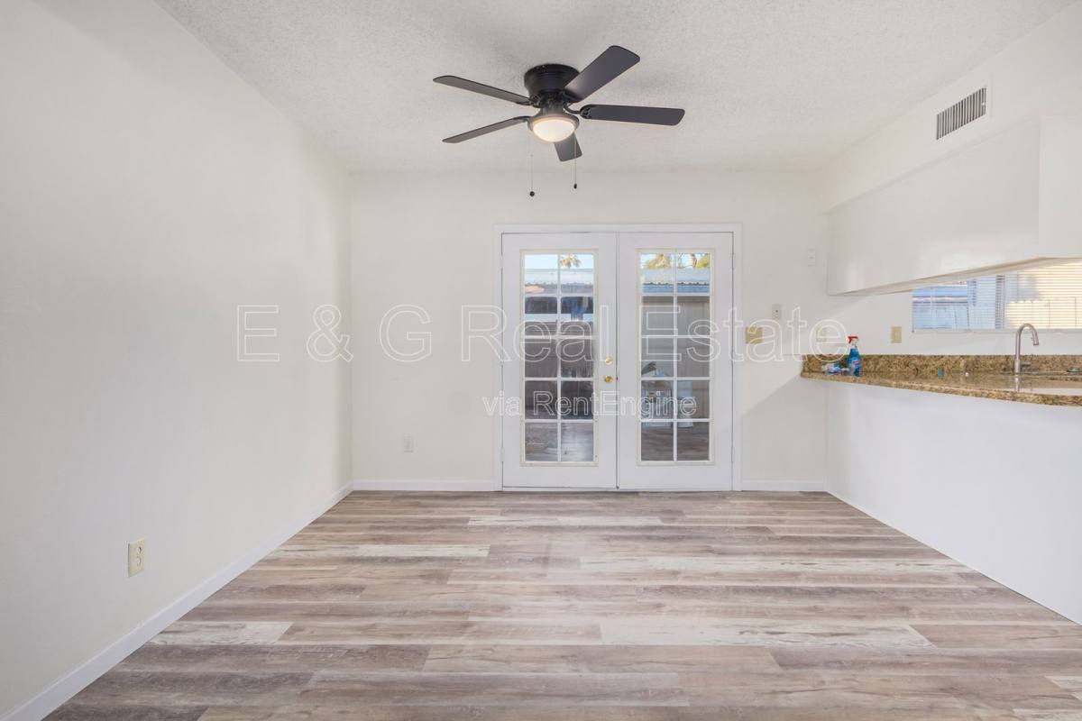 Townhouse for rent at 1029 E Bendix Dr, Tempe, AZ 85283