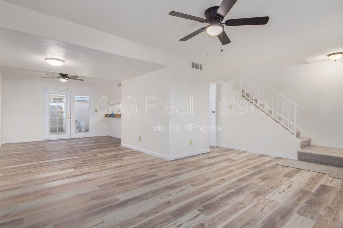 Townhouse for rent at 1029 E Bendix Dr, Tempe, AZ 85283