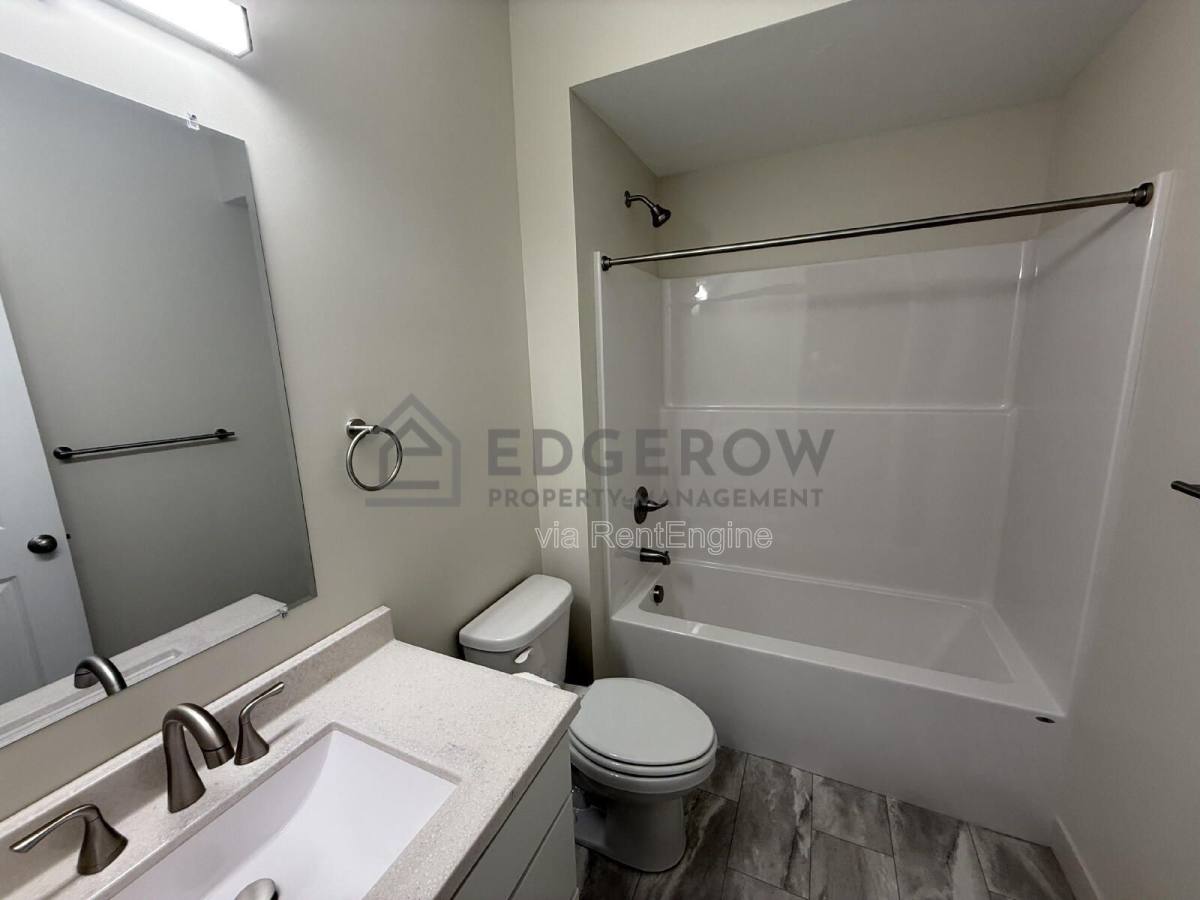Apartment for rent at 1014 Lafayette Ave SE #1, Grand Rapids, MI 49507