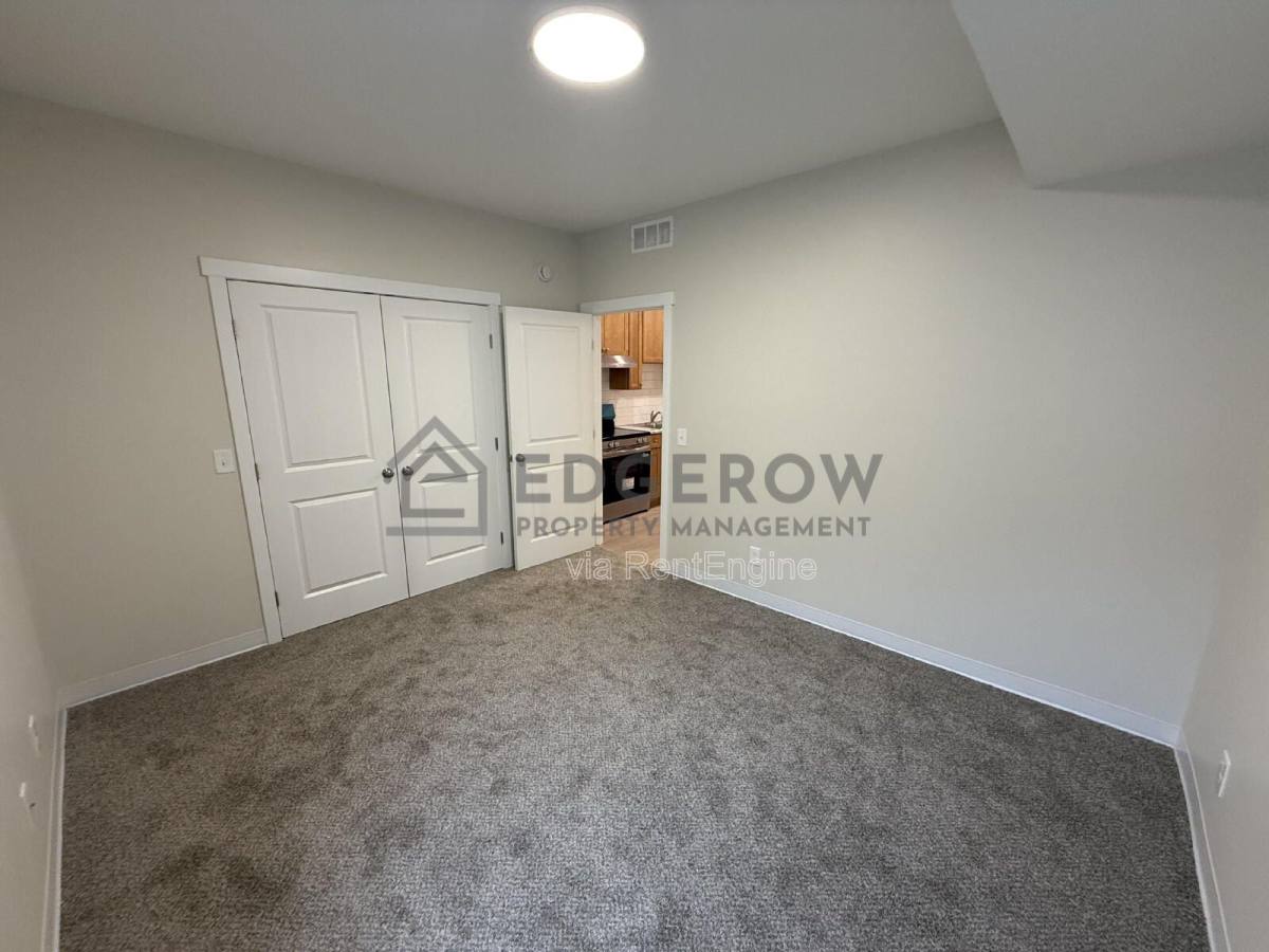 Apartment for rent at 1014 Lafayette Ave SE #1, Grand Rapids, MI 49507