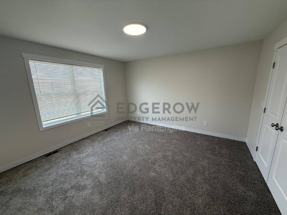 Apartment for rent at 1014 Lafayette Ave SE #2, Grand Rapids, MI 49507