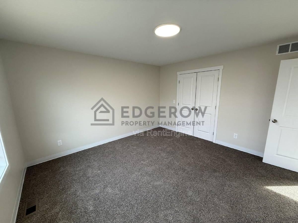 Apartment for rent at 1014 Lafayette Ave SE #2, Grand Rapids, MI 49507