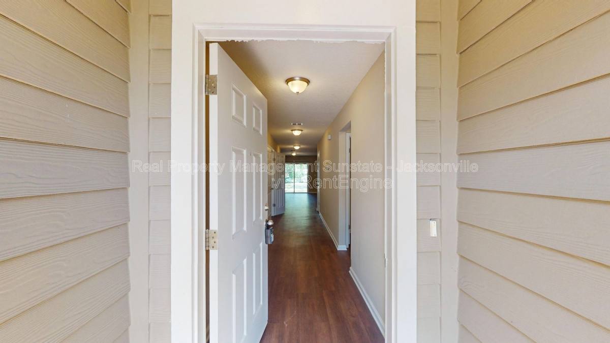 House for rent at 711 Cahoon Rd N, Jacksonville, FL 32220