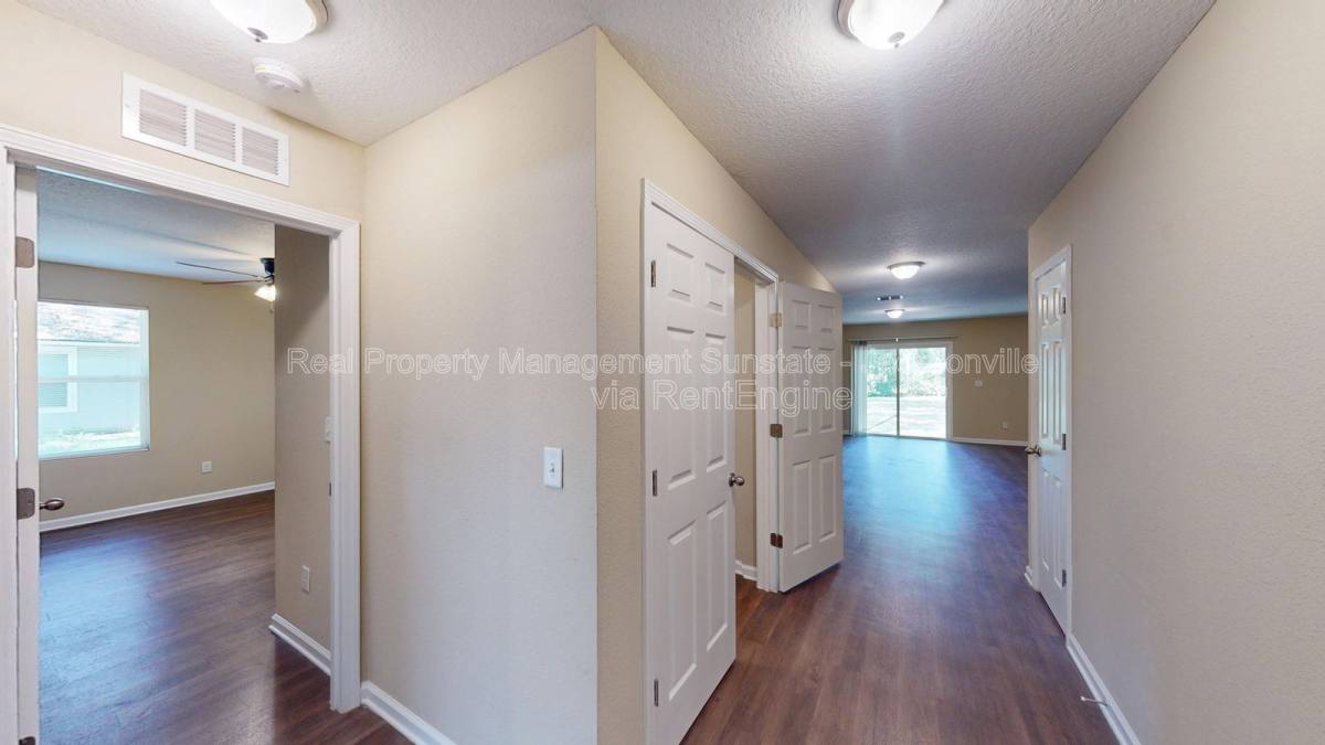 House for rent at 711 Cahoon Rd N, Jacksonville, FL 32220