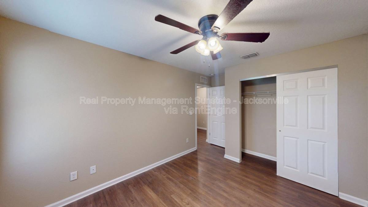 House for rent at 711 Cahoon Rd N, Jacksonville, FL 32220