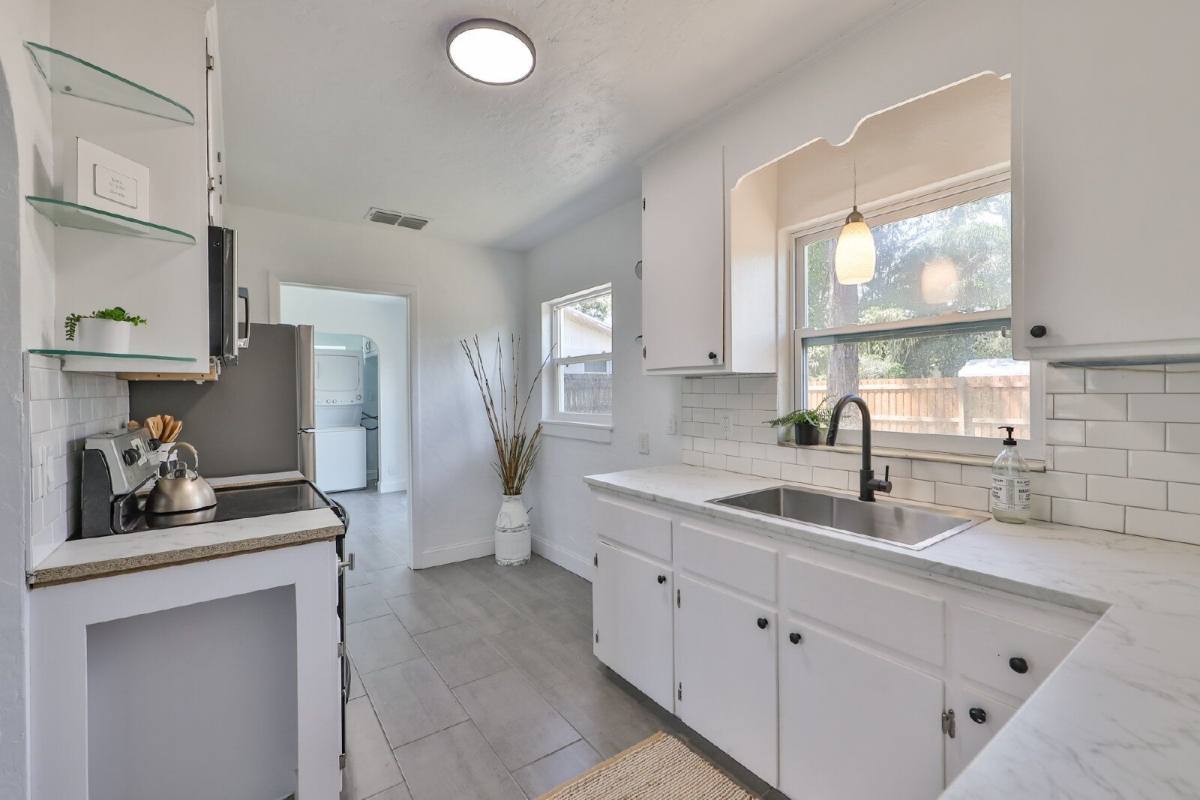 House for rent at 5540 59th St N, Saint Petersburg, FL 33709