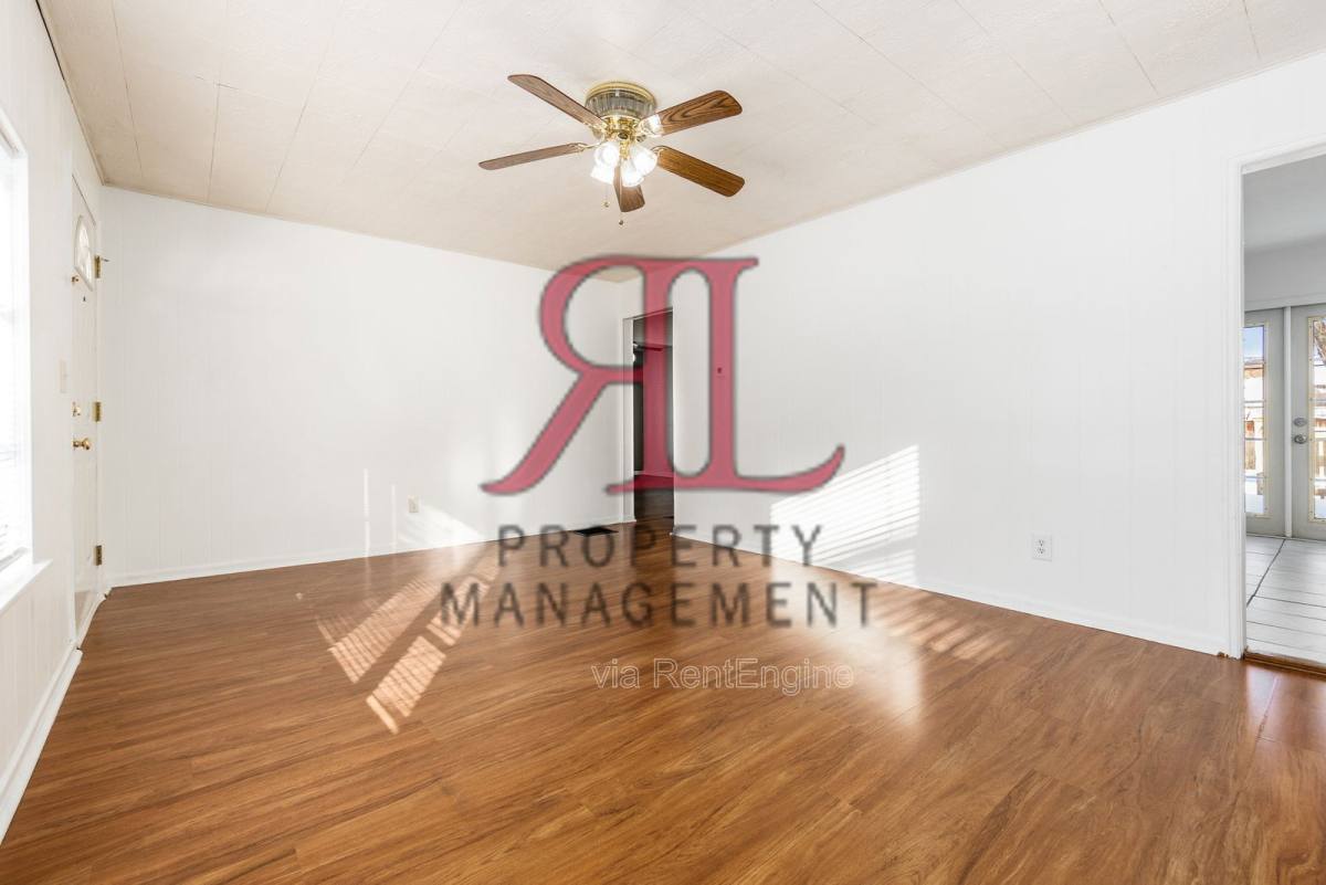 Apartment for rent at 3400 Eisenhower Rd, Columbus, OH 43224