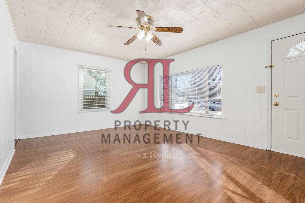 Apartment for rent at 3400 Eisenhower Rd, Columbus, OH 43224