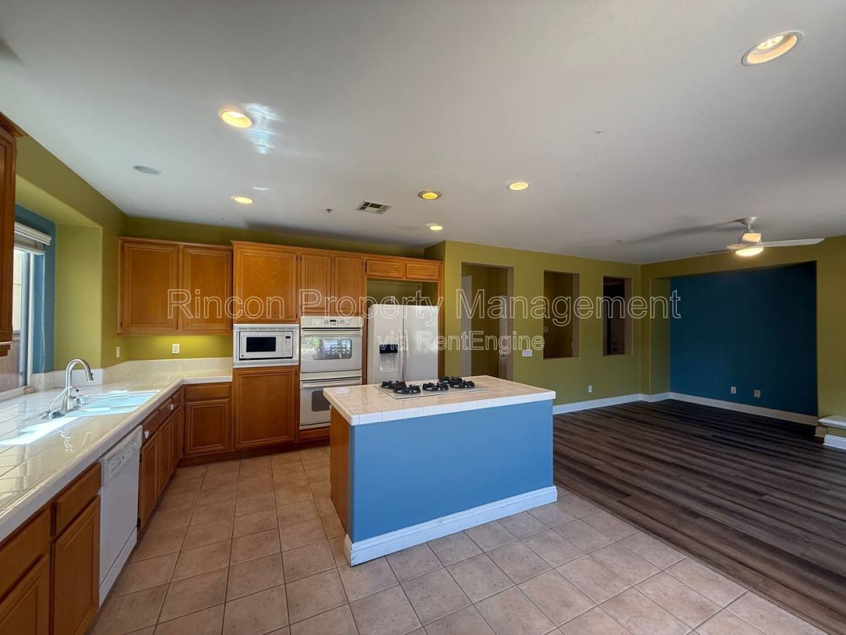 House for rent at 2029 Milagro Place, Oxnard, CA 93030