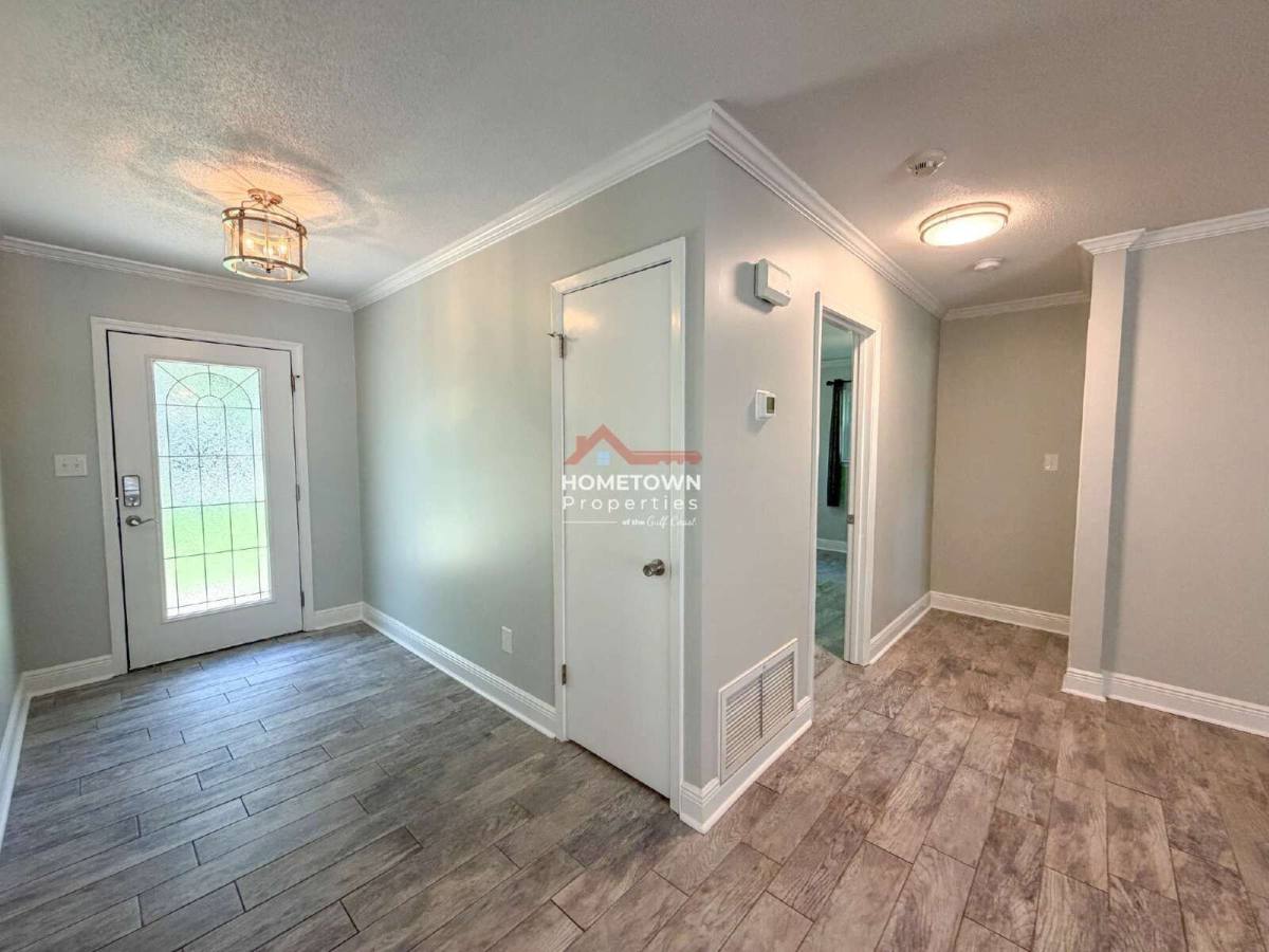 House for rent at 220 Cordoba St, Gulf Breeze, FL 32561