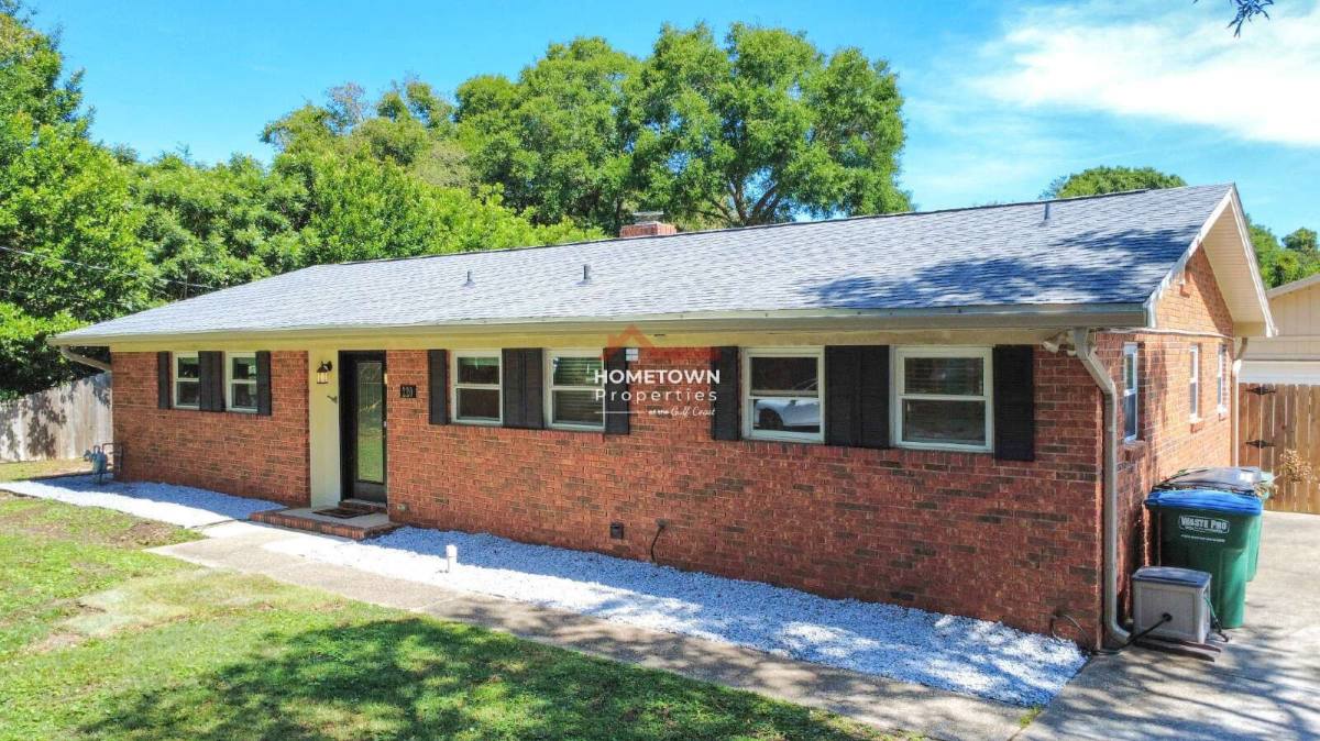 House for rent at 220 Cordoba St, Gulf Breeze, FL 32561
