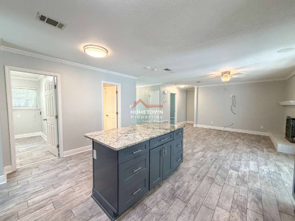 House for rent at 220 Cordoba St, Gulf Breeze, FL 32561