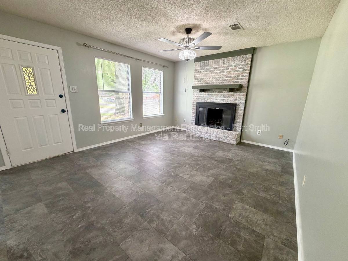 House for rent at 1512 14th Circle, Barling, AR 72923