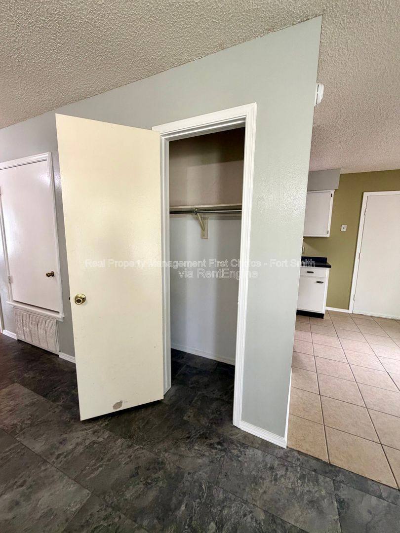 House for rent at 1512 14th Circle, Barling, AR 72923
