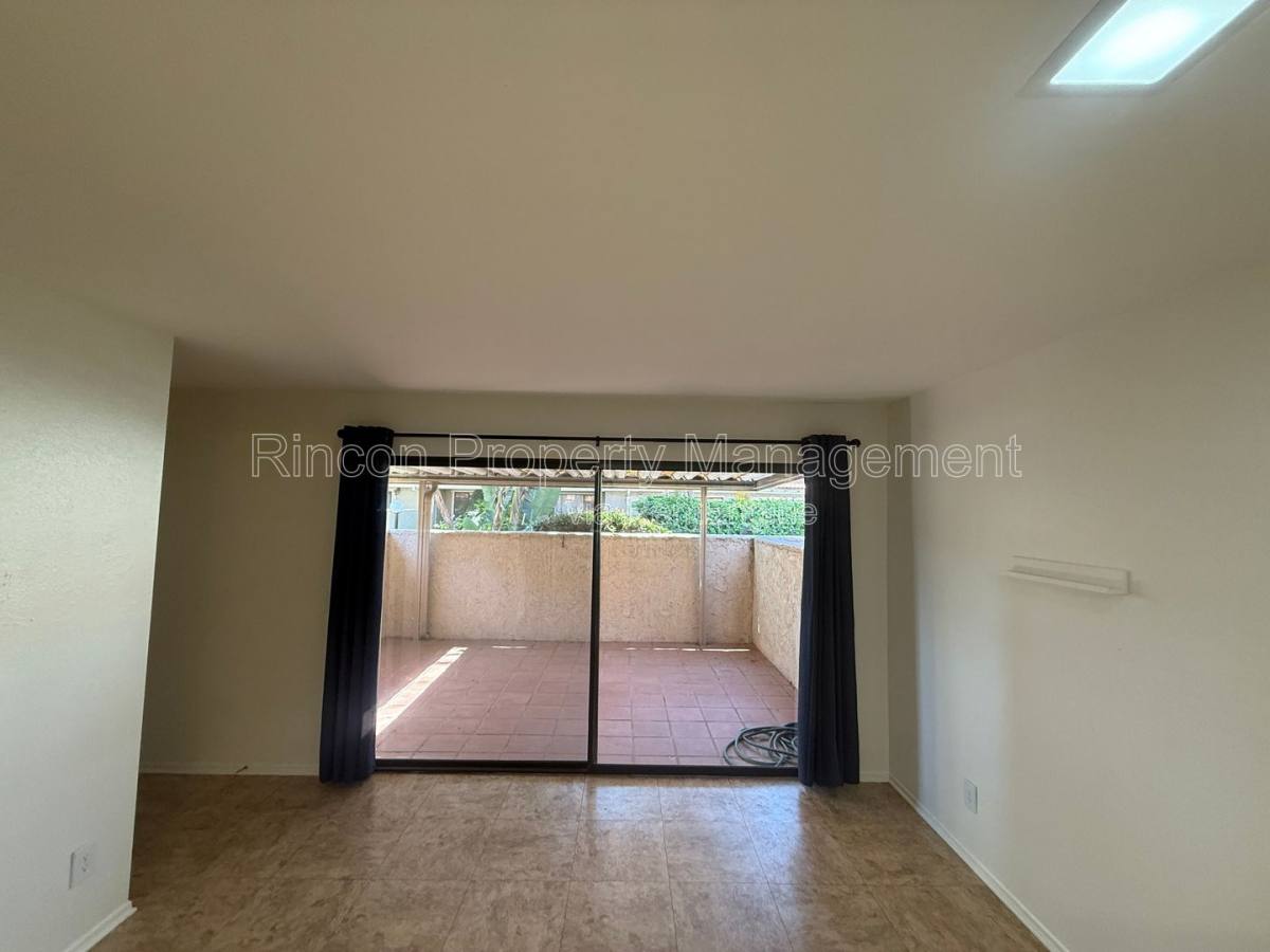 Apartment for rent at 361 Jalisco Court, Camarillo, CA 93010