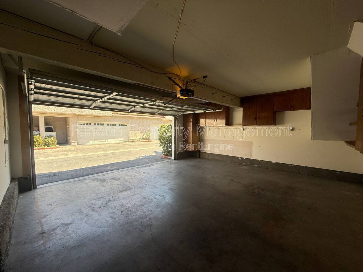 Apartment for rent at 361 Jalisco Court, Camarillo, CA 93010