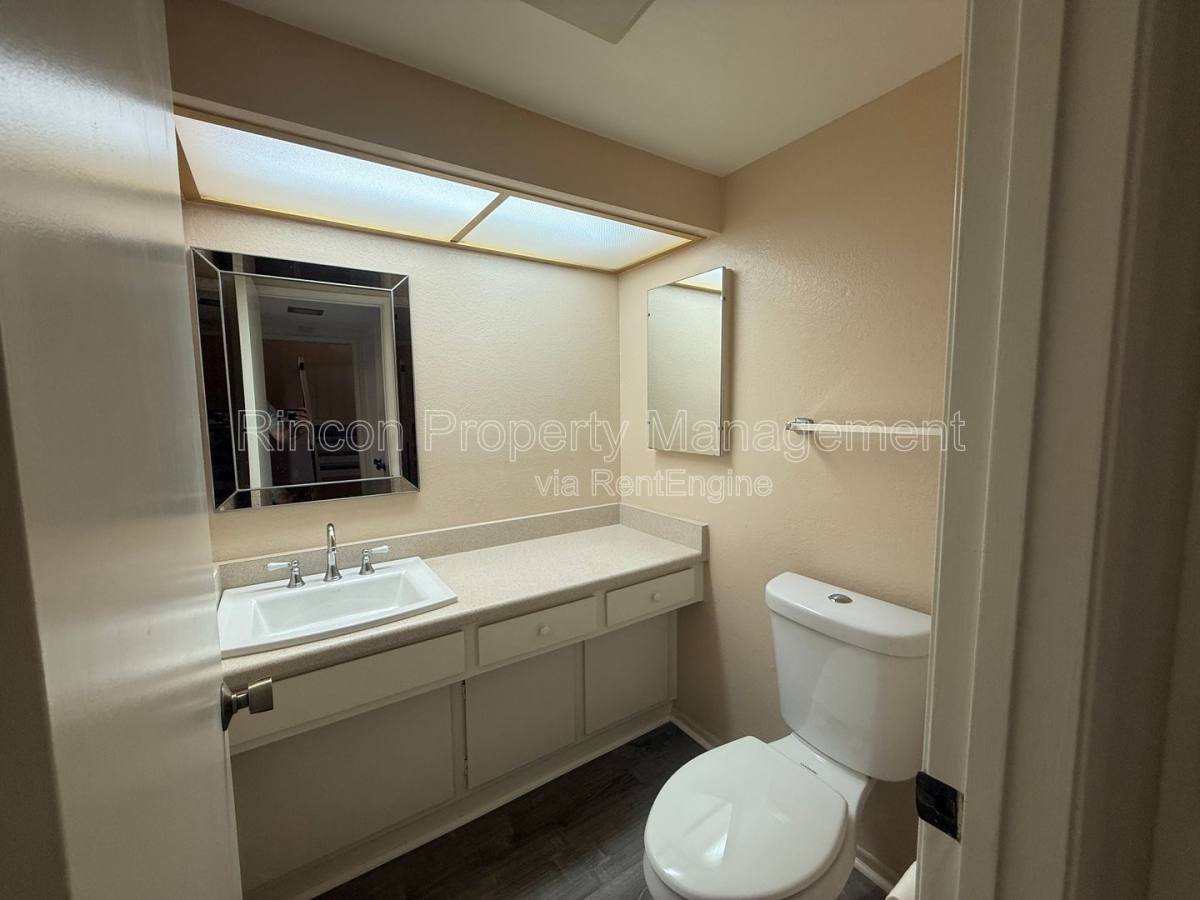Apartment for rent at 361 Jalisco Court, Camarillo, CA 93010
