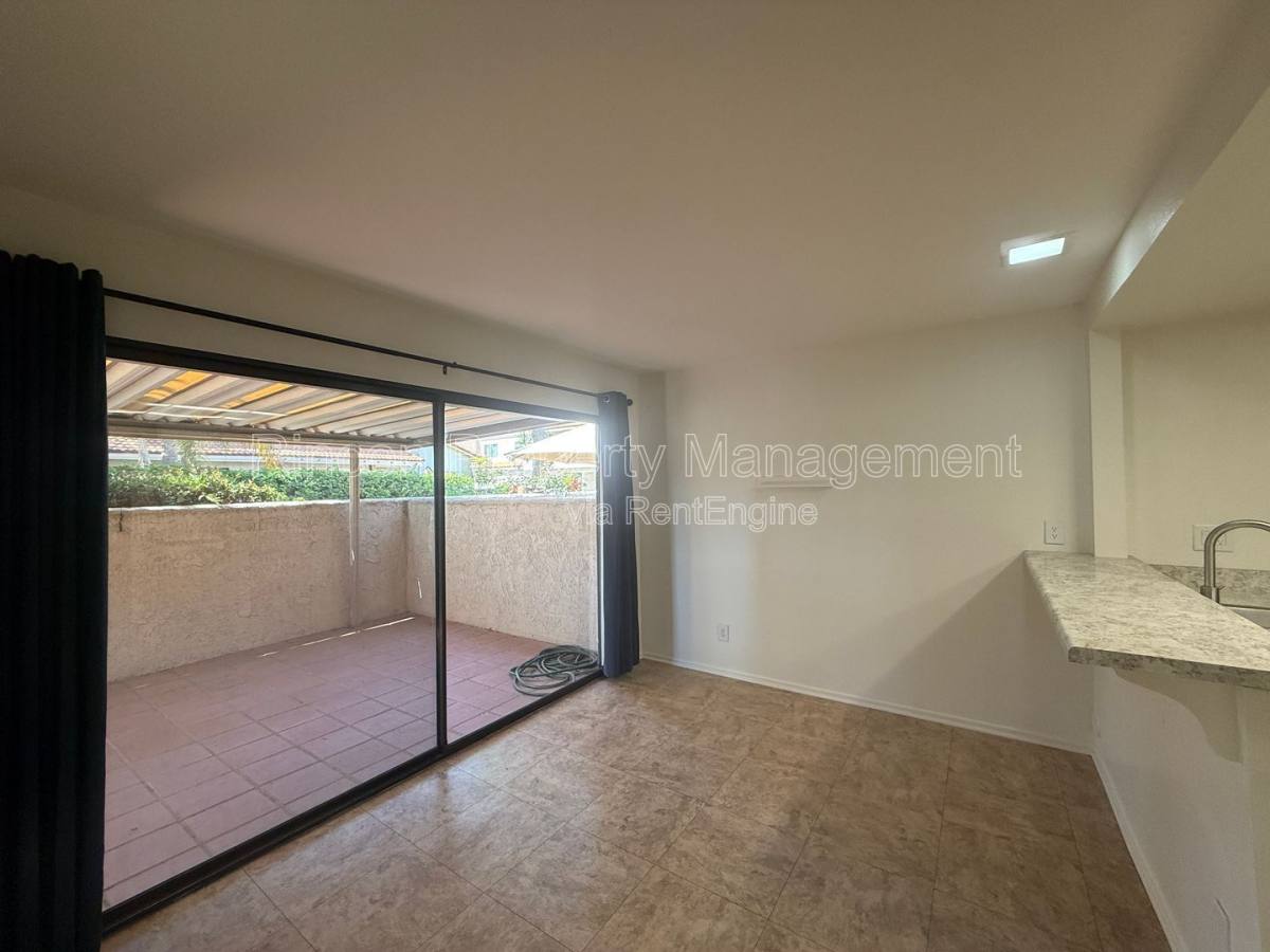 Apartment for rent at 361 Jalisco Court, Camarillo, CA 93010