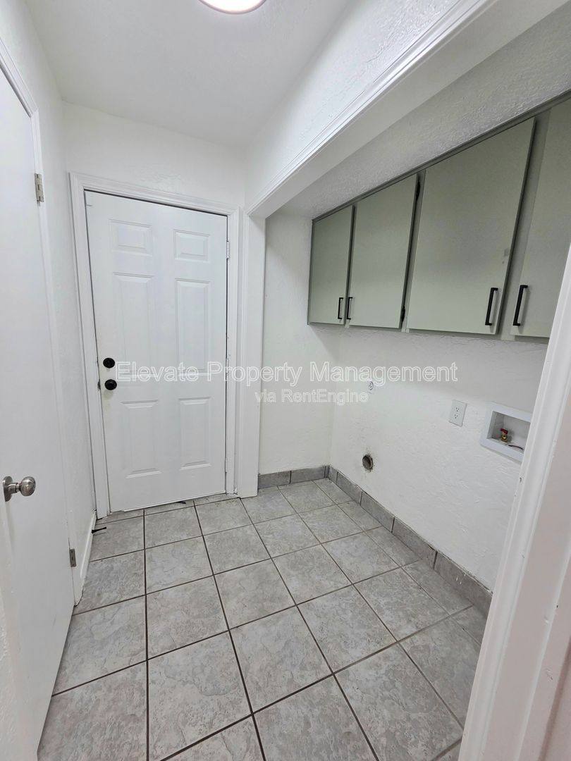 Apartment for rent at 530 Westwood Court, Oklahoma City, OK 73127