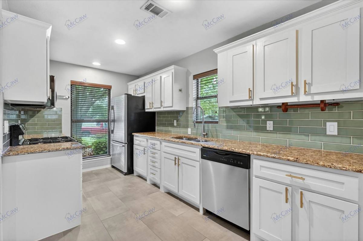 House for rent at 3827 Clubway Lane, Dallas, TX 75244