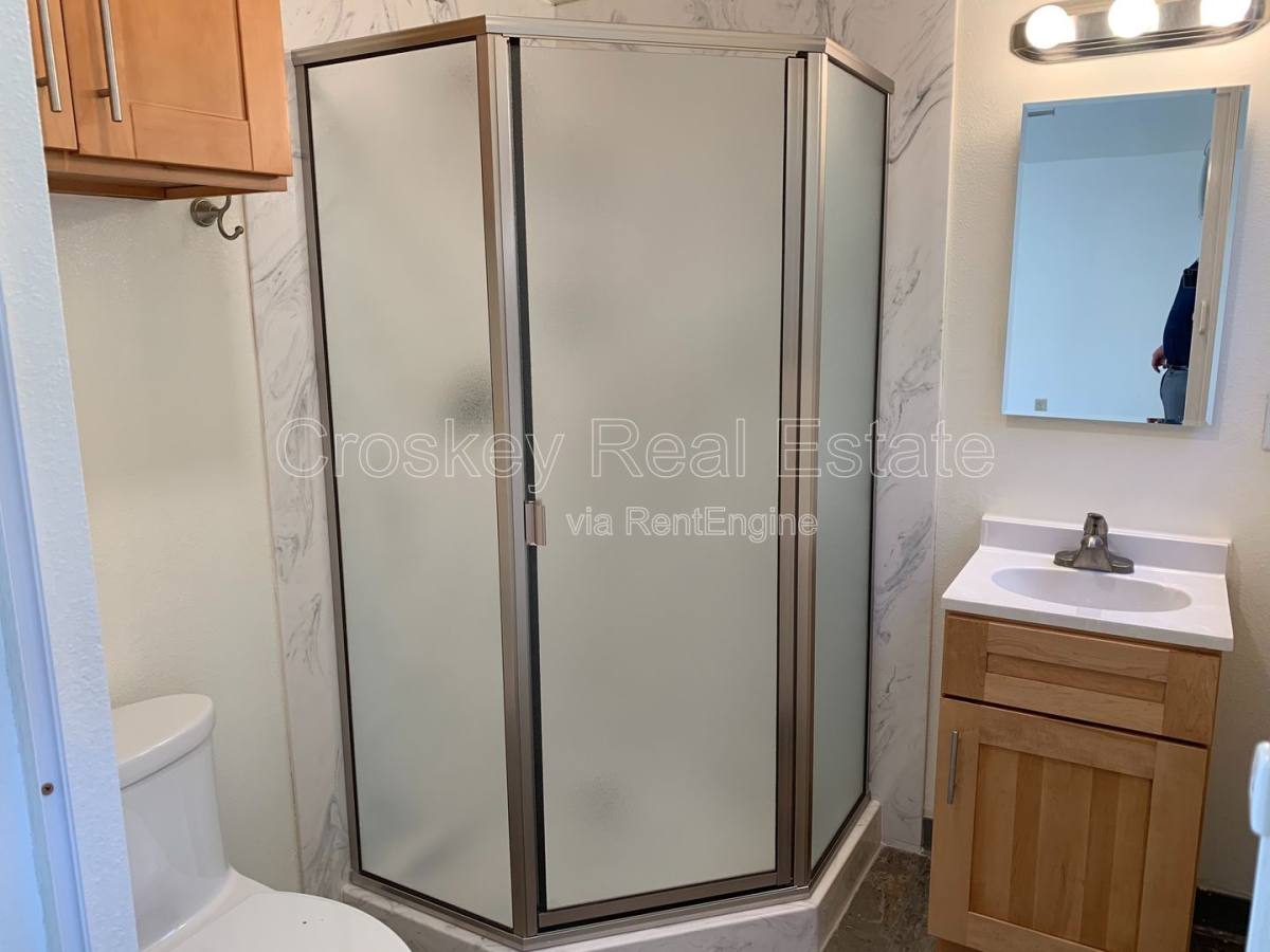 Apartment for rent at 671 Central Ave, Pittsburg, CA 94565
