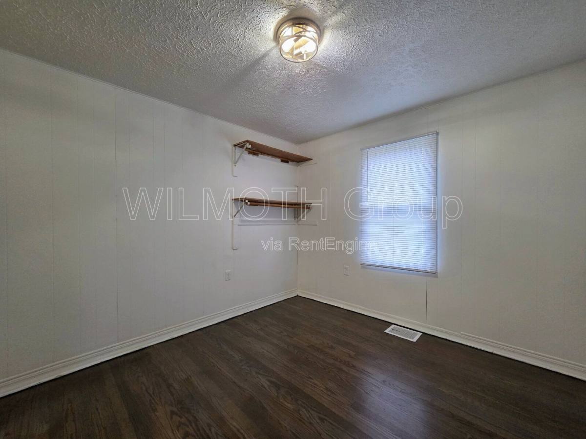 House for rent at 702 W 23rd St, Anderson, IN 46016