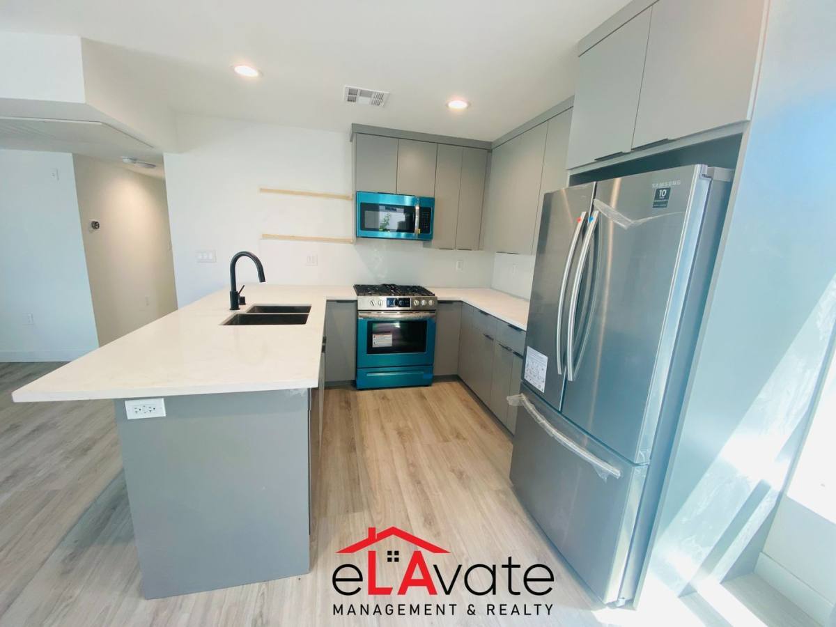 Apartment for rent at 1127 N Virgil Ave, Los Angeles, CA 90029