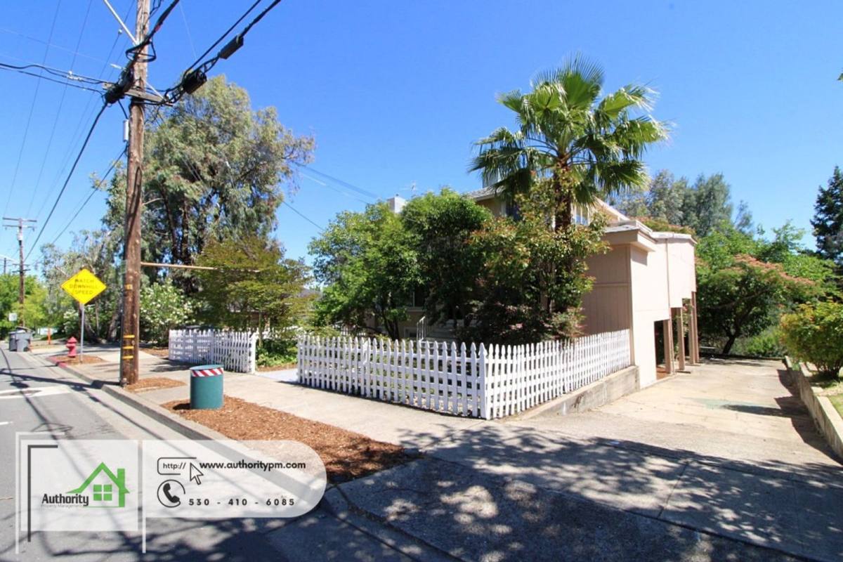 Apartment for rent at 2391 Placer St #C, Redding, CA 96001