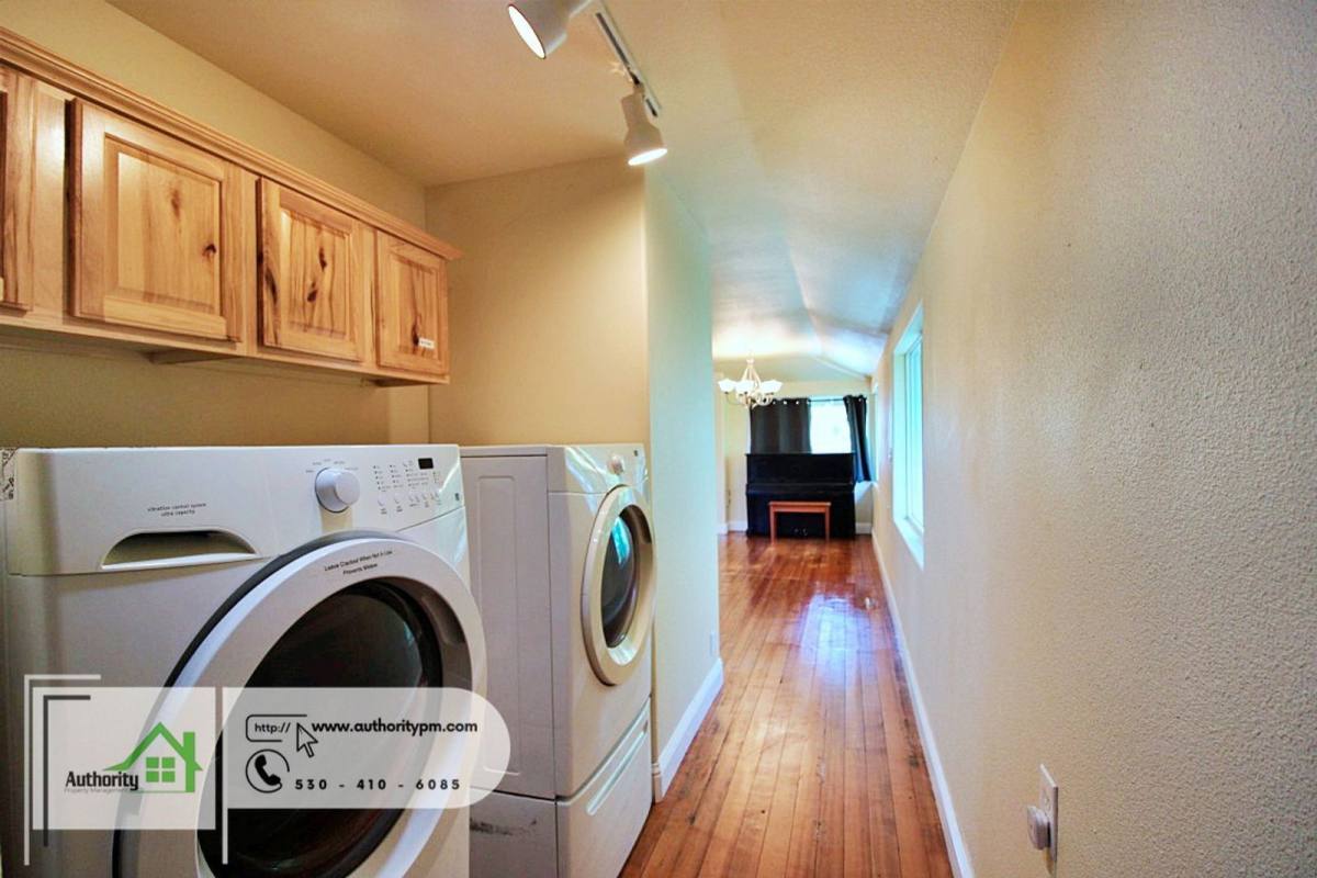 Apartment for rent at 2391 Placer St #C, Redding, CA 96001