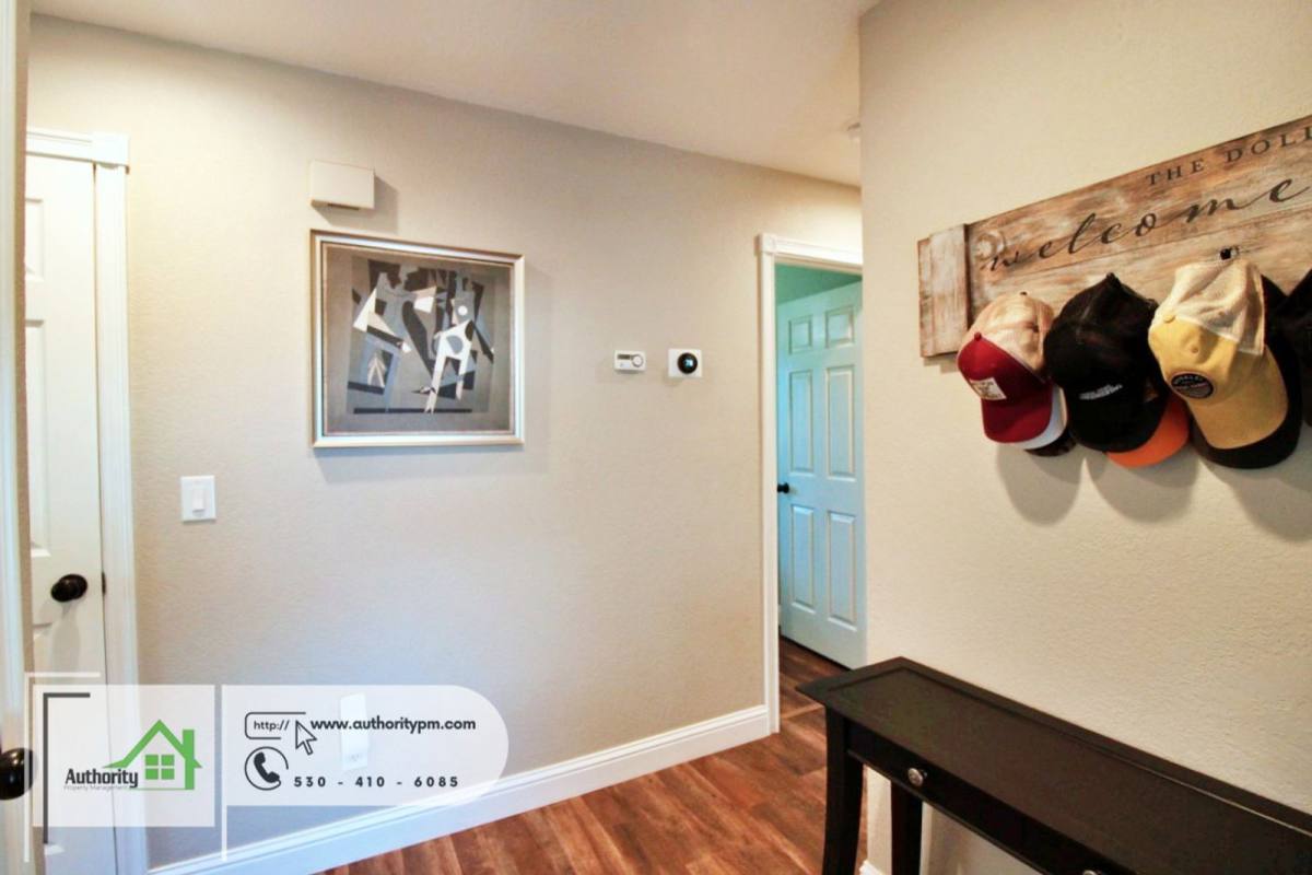 House for rent at 1437 Mariposa Court, Redding, CA 96003
