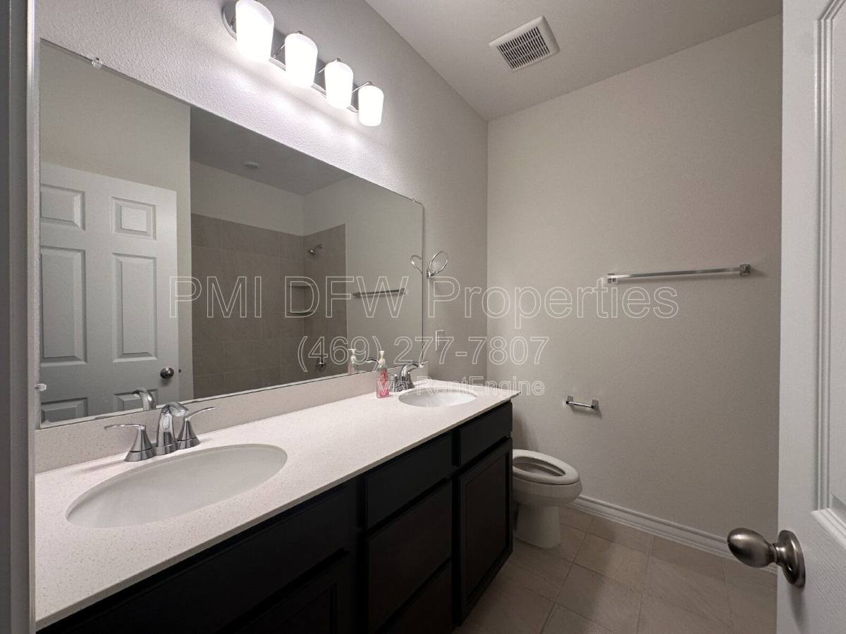 House for rent at 649 Saxony Dr, Princeton, TX 75407