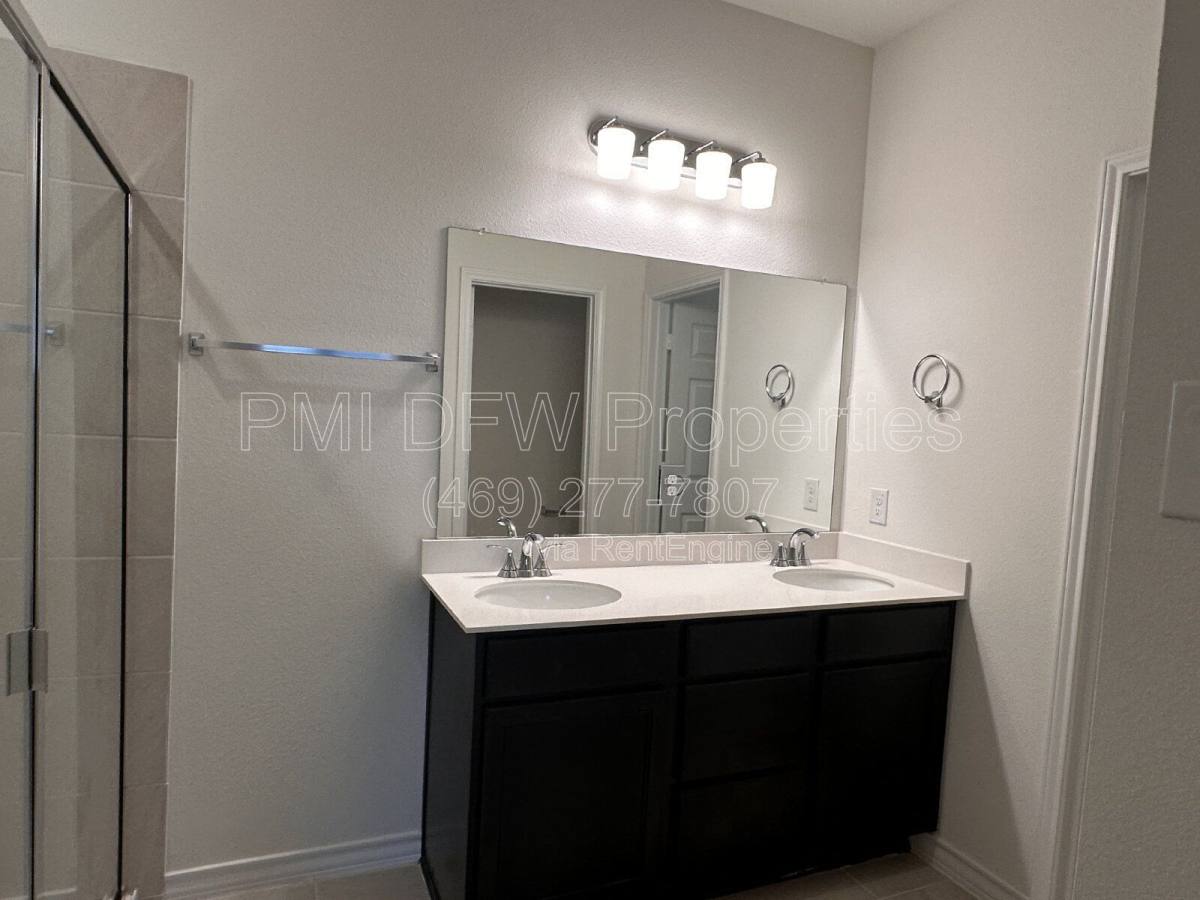 House for rent at 649 Saxony Dr, Princeton, TX 75407