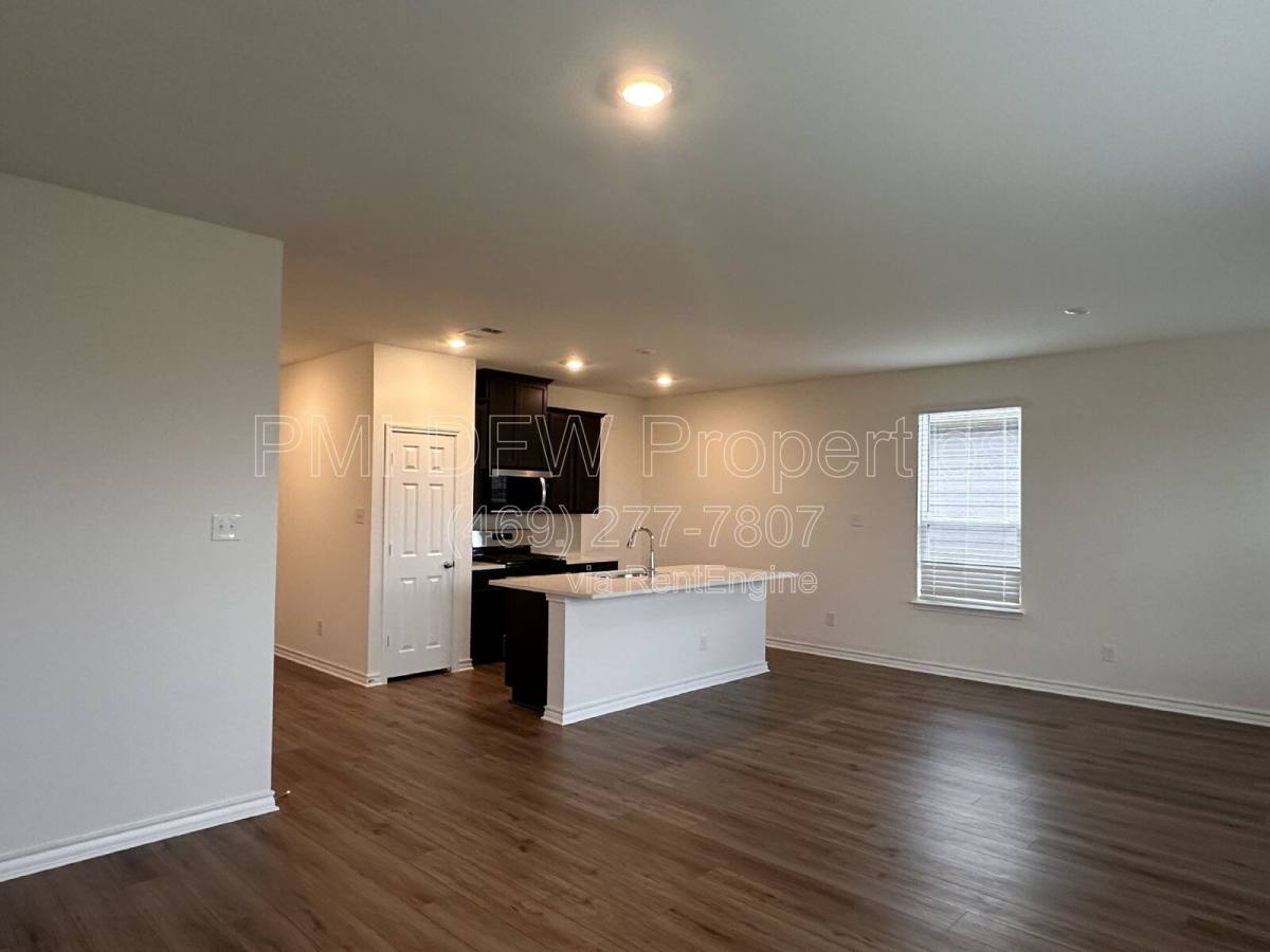 House for rent at 663 Saxony Dr, Princeton, TX 75407