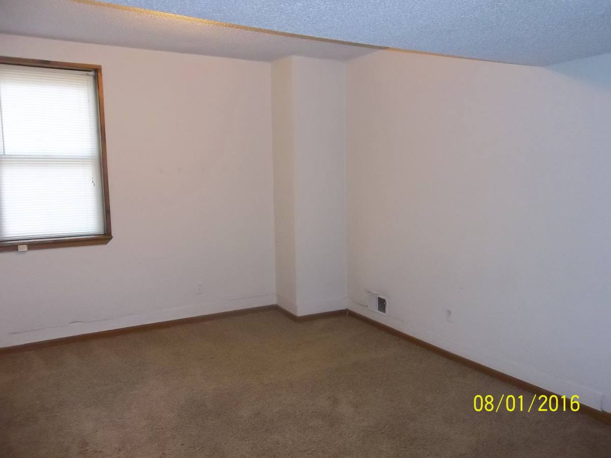 Apartment for rent at 1247 Ohio St #202, Lawrence, KS 66044