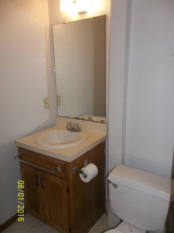 Apartment for rent at 1247 Ohio St #202, Lawrence, KS 66044