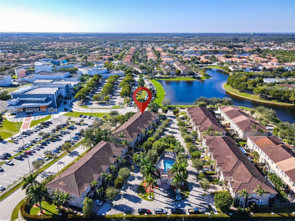 Townhouse for rent at 14968 SW 23rd Way, Miami, FL 33185