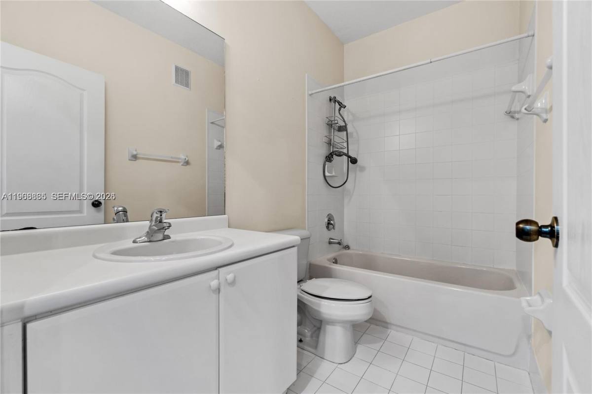 Townhouse for rent at 14968 SW 23rd Way, Miami, FL 33185
