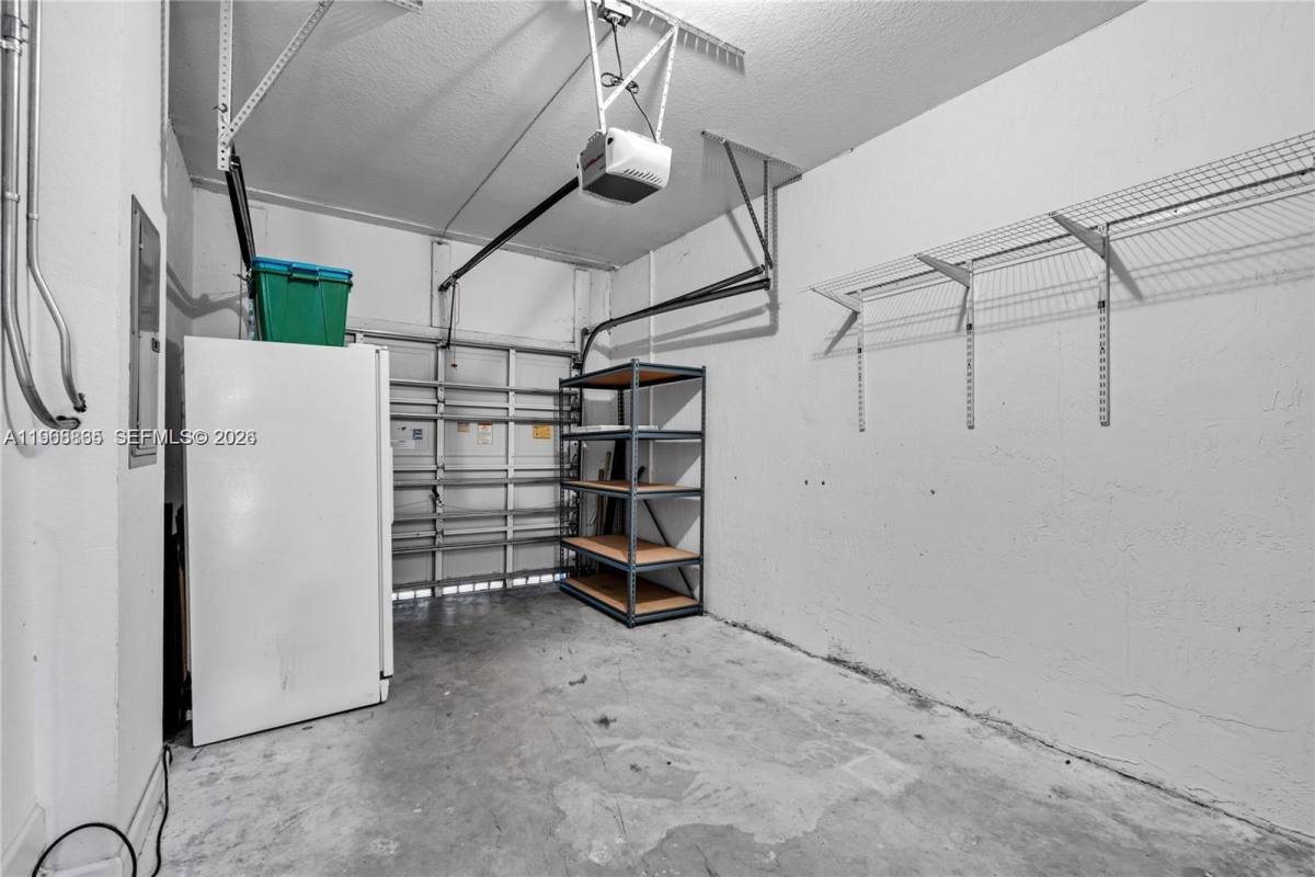 Townhouse for rent at 14968 SW 23rd Way, Miami, FL 33185