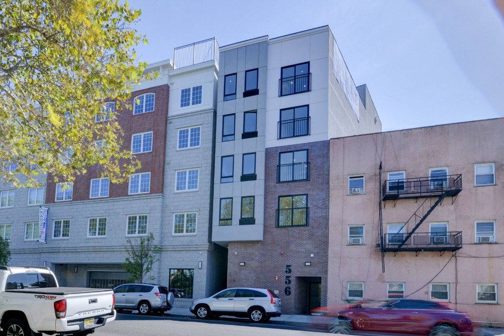 Apartment for rent at 556 Market St #4C, Newark, NJ 07105