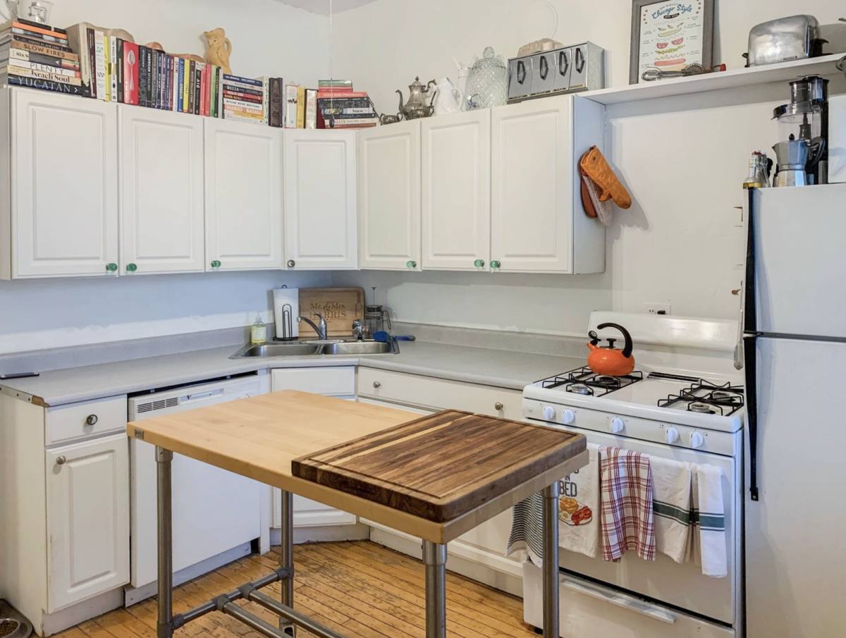 Apartment for rent at 3637 N Paulina St #2, Chicago, IL 60613