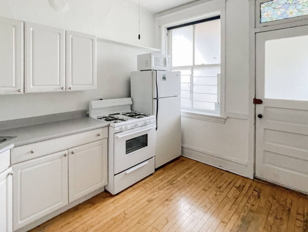 Apartment for rent at 3637 N Paulina St #2, Chicago, IL 60613