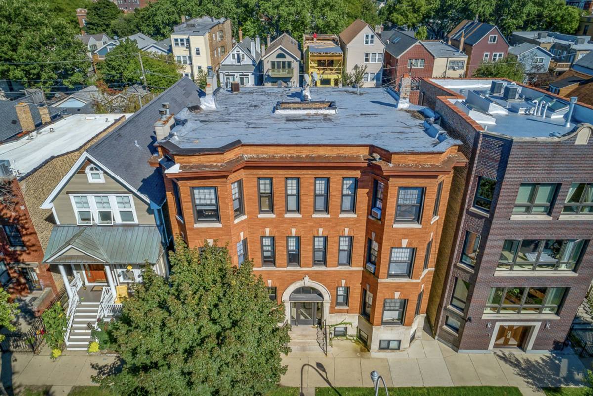 Apartment for rent at 3637 N Paulina St #2, Chicago, IL 60613
