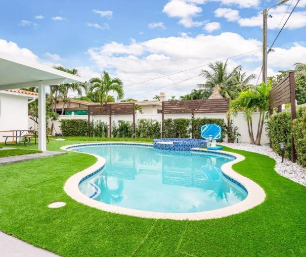 House for rent at 1040 N Royal Poinciana Blvd, Miami, FL 33166