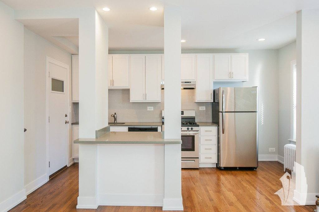 Apartment for rent at 1940 W Wilson Ave #2AA, Chicago, IL 60640