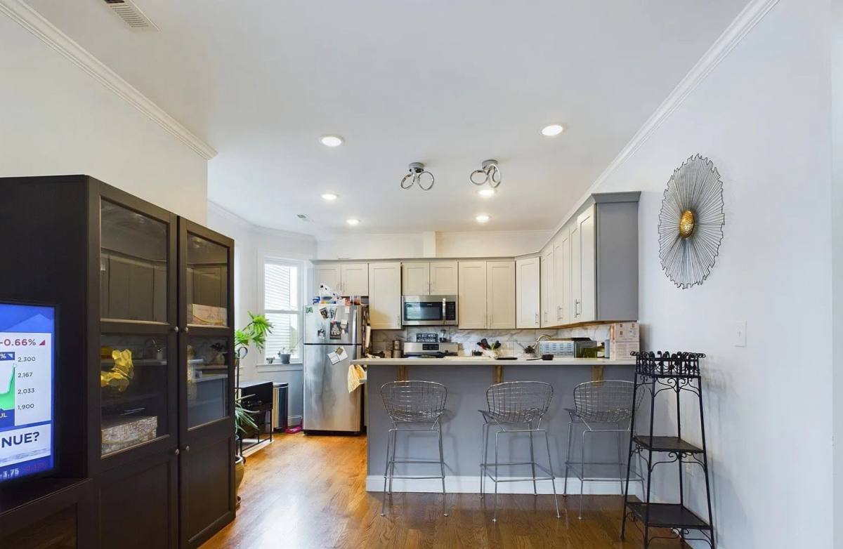 Apartment for rent at 54 Crescent Ave #1, Malden, MA 02148
