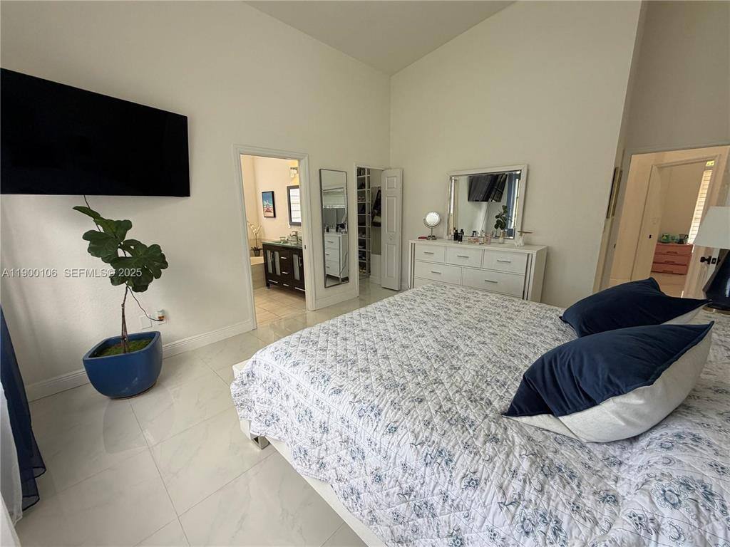 House for rent at 2330 SW 132nd Way, Hollywood, FL 33027