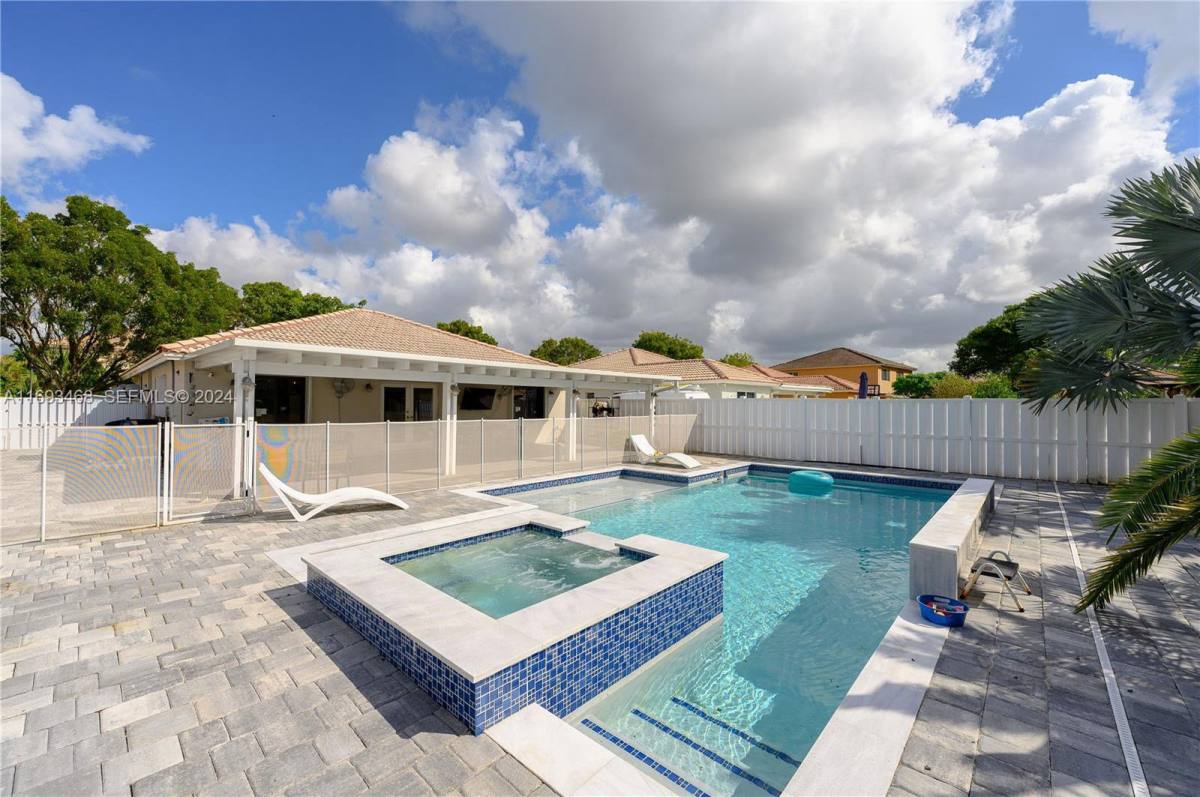 House for rent at 11380 SW 21st St, Hollywood, FL 33025