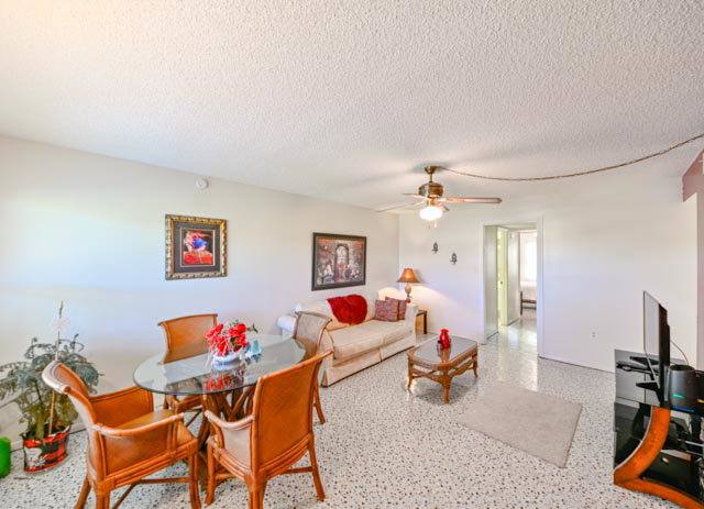 Apartment for rent at 425 30th Ave W #C308, Bradenton, FL 34205
