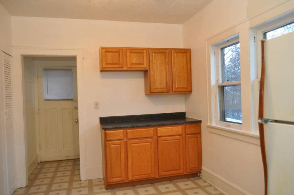 Apartment for rent at 1138 Revell Ave, Rockford, IL 61107